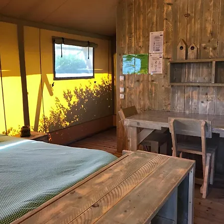 Glamping Suzanne 2* Sainte-Suzanne (Mayenne)